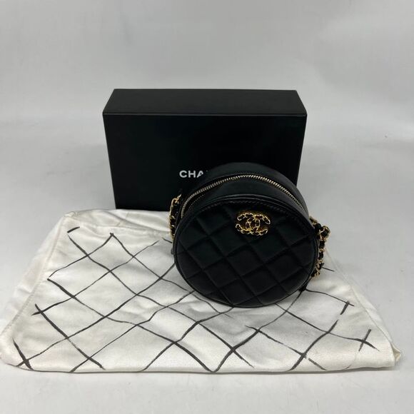 Chanel Handbags - Chanel Women Pre-Loved Bag Very Good Condition